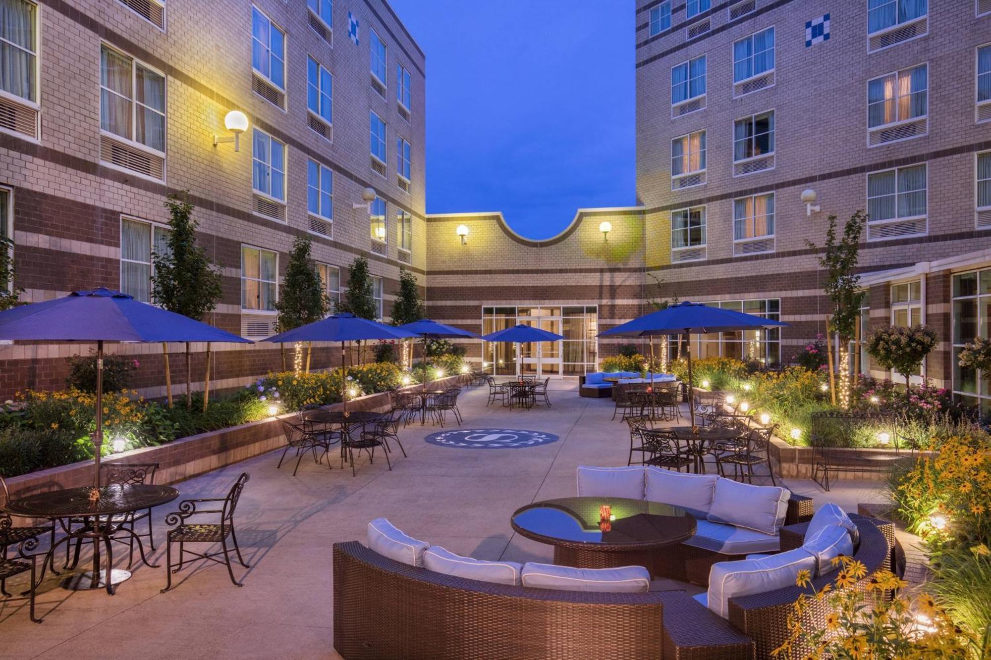 Sheraton Boston Needham Hotel Buitenkant foto