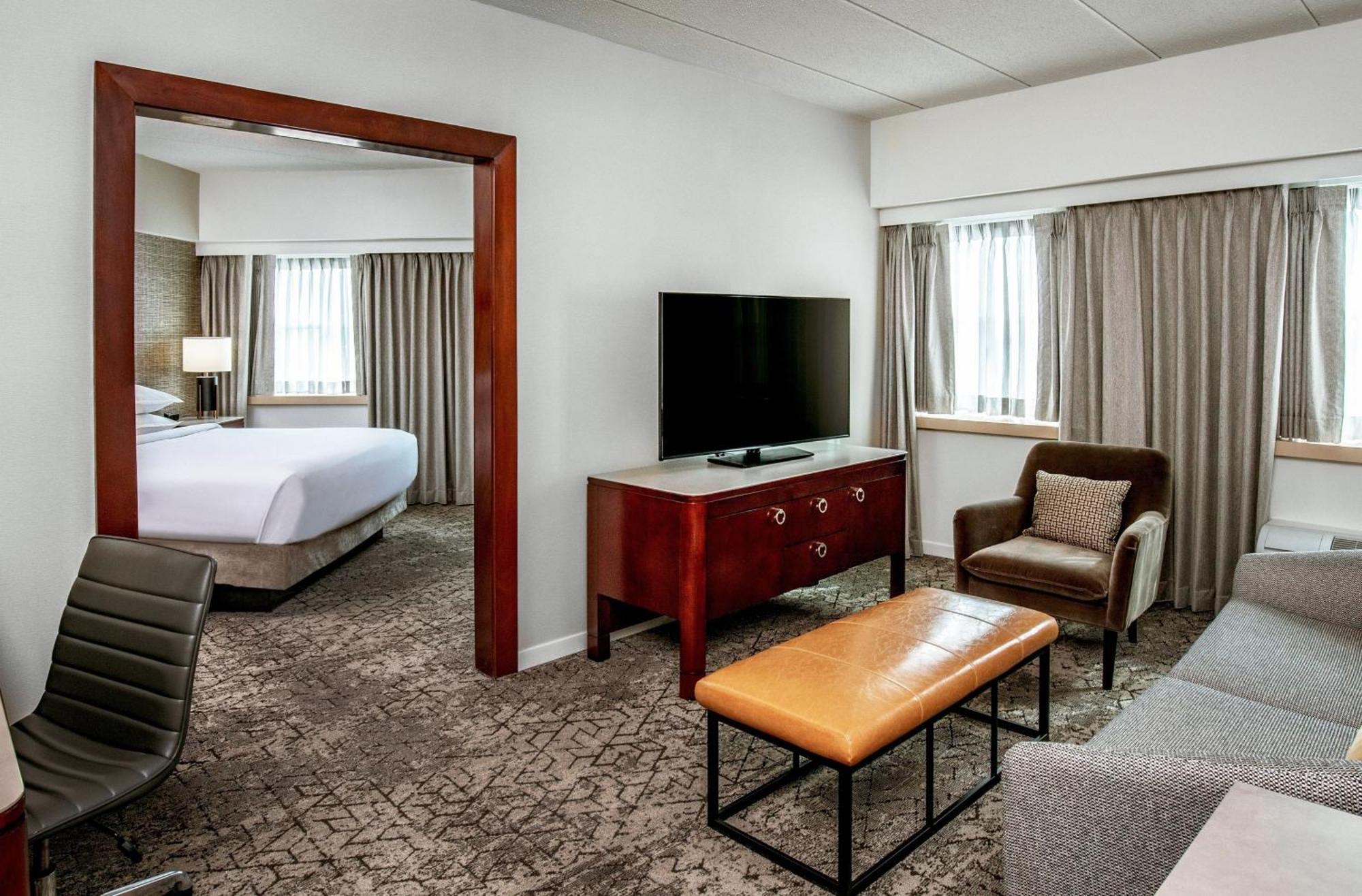 Sheraton Boston Needham Hotel Buitenkant foto