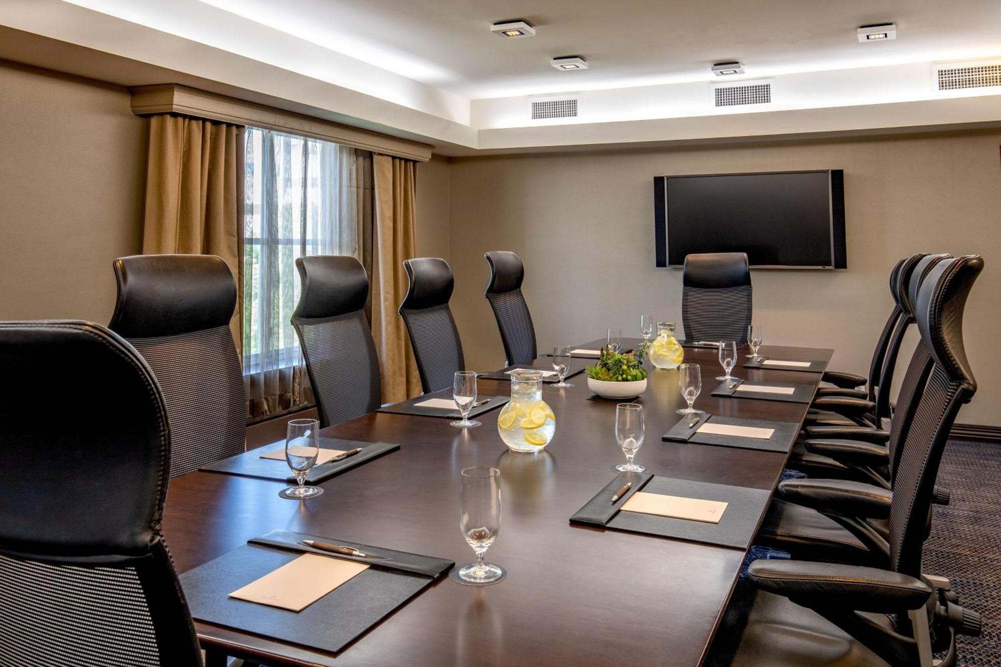 Sheraton Boston Needham Hotel Buitenkant foto
