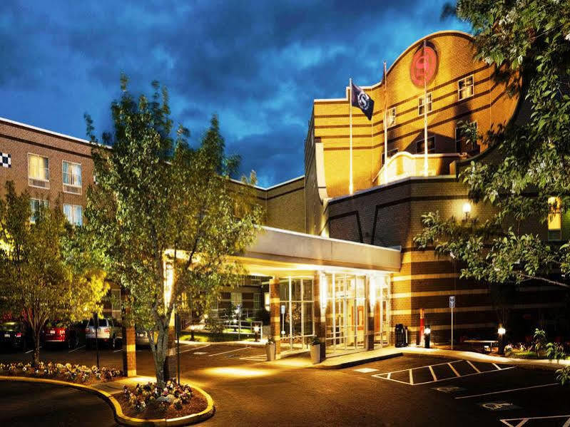 Sheraton Boston Needham Hotel Buitenkant foto